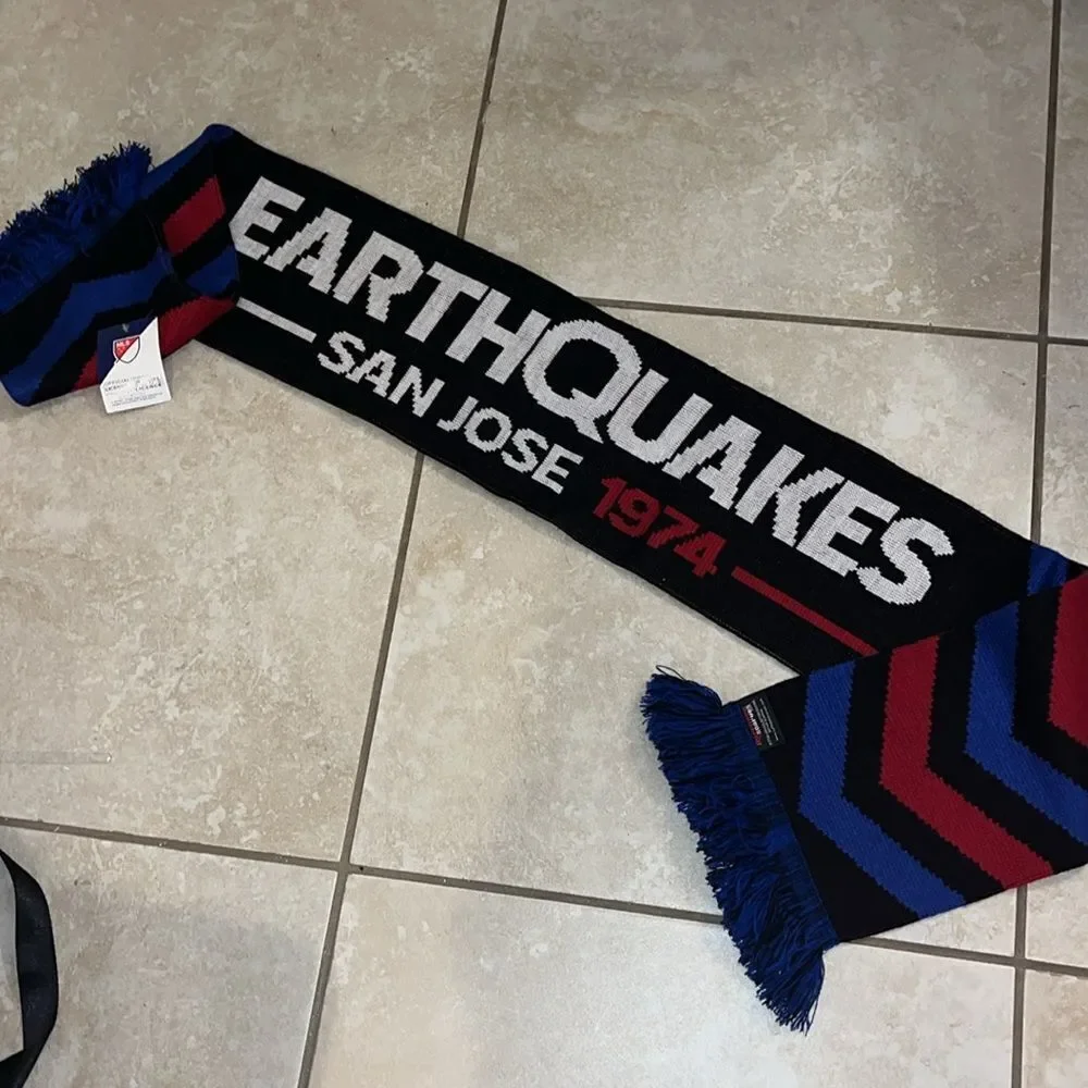 New NWT San Jose Earthquakes 1974 retro soccer futbol team MLS supporter scarf